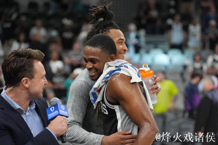 文班甘当绿叶！马刺众将合力掀翻雷霆 证明球队跻身顶尖强队之列